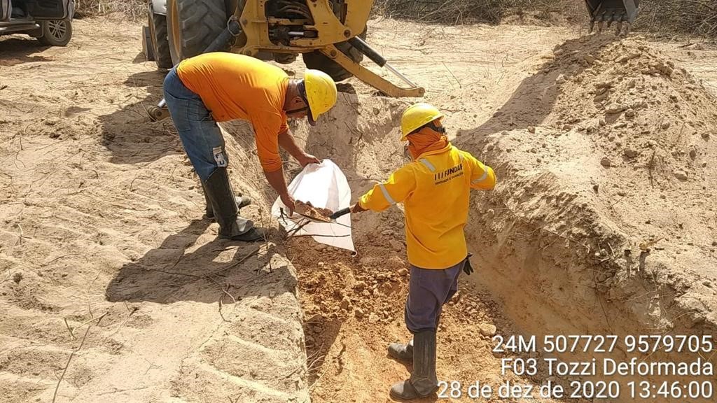 Coleta de Amostra Deformada em Poço de Inspeção